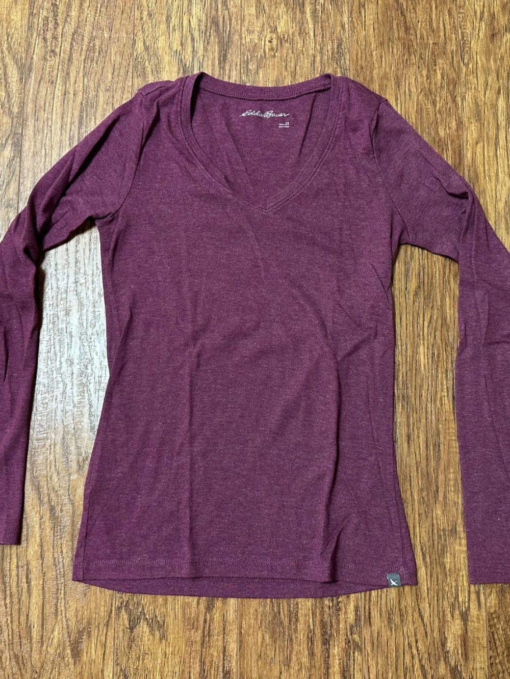 Eddie Bauer Women's Long Sleeve Shirt V-Neck Maroon Size XS